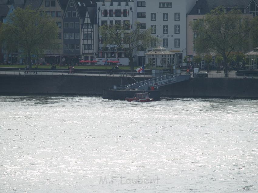 Uebungsfahrt Loeschboot und Ursula P07.JPG